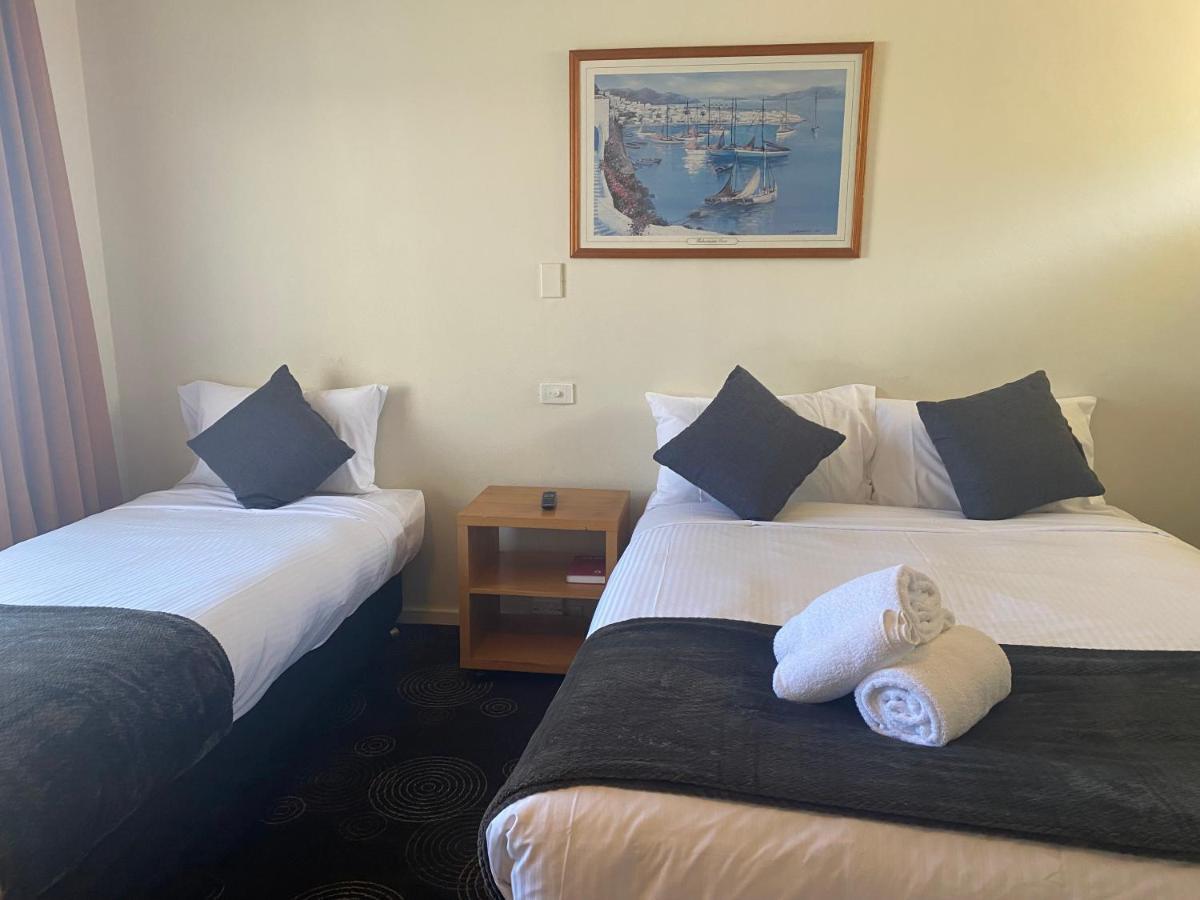 The Astor Hotel Motel Goulburn Esterno foto