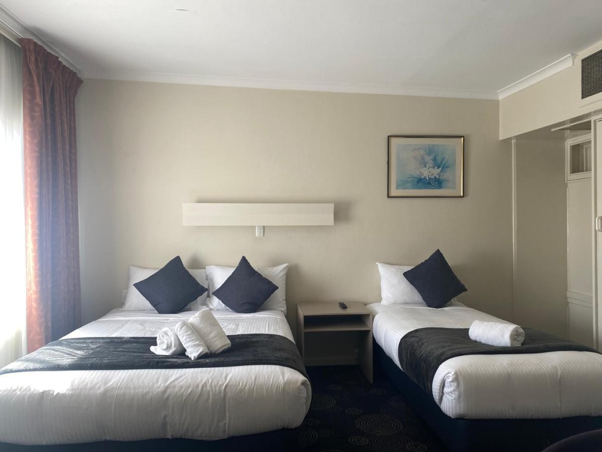 The Astor Hotel Motel Goulburn Esterno foto