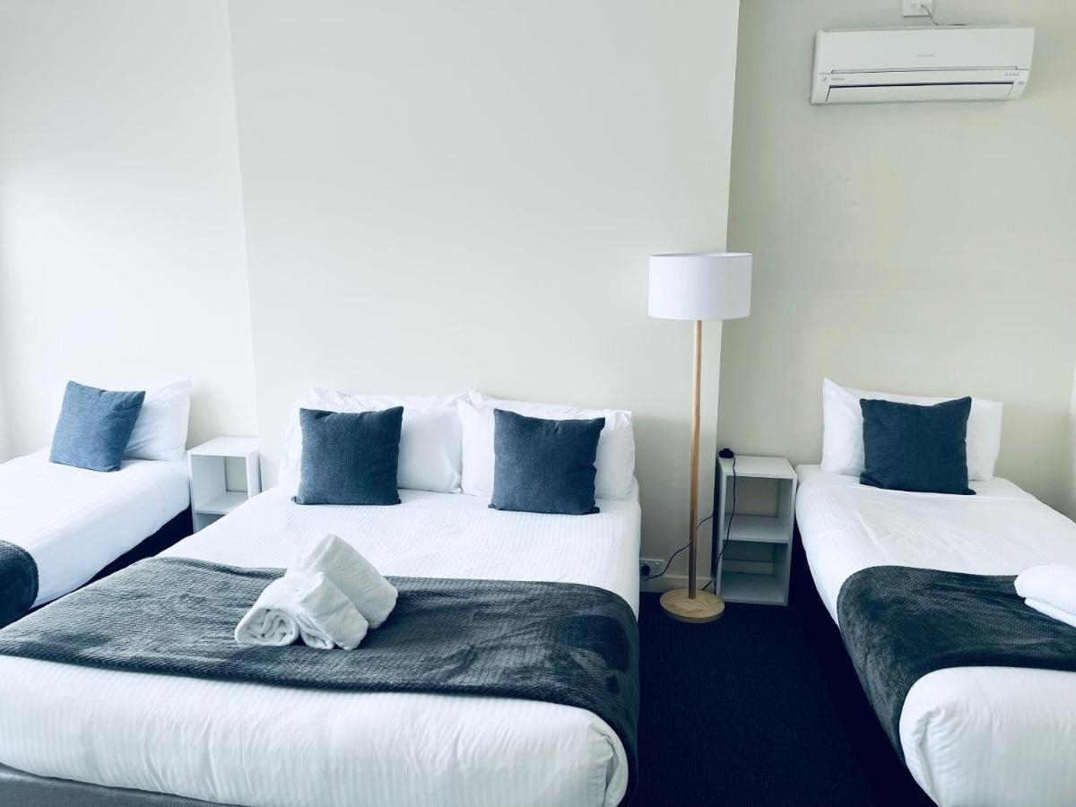 The Astor Hotel Motel Goulburn Esterno foto
